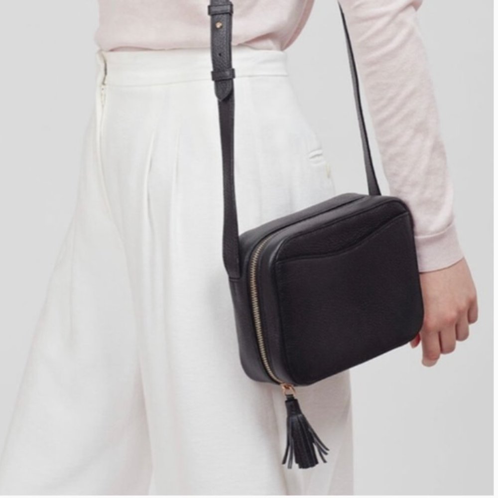 Cuyana Crossbody Camera Bag Purse Black Pebbled Leather with Adjustable Strap